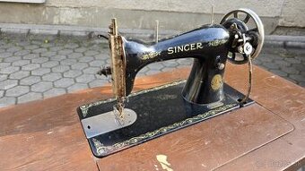 Starožitný šijací stroj Singer