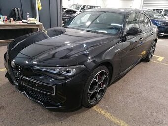 Alfa Romeo Giulia Sprint Q4 2.0 Turbo 206 kW (280 PS)