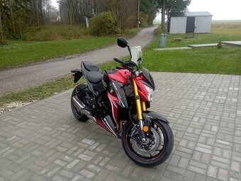 Suzuki gsx-s 1000