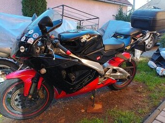 Aprília RSV 1000