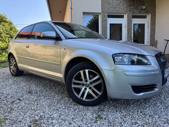 AUDI A3 1.6 benzín