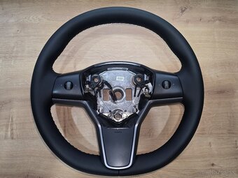 volant TESLA model 3 , Tesla Y nevyhrievany / vyhrievany