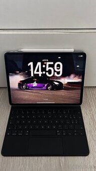 iPad Pro 11” s Apple pencil a magic keyboard