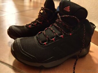 Adidas Terrex Goretex v.38