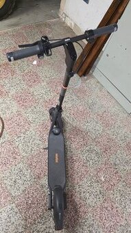 Ninebot Kickscooter F2