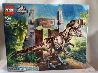 LEGO Jurassic World 75936: The Carnage of T. Rex