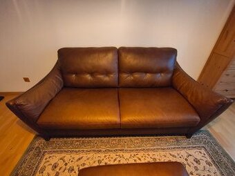 Predám koženú sedačku s taburetkou