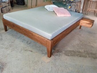 Dubová posteľ bez čela Vilma