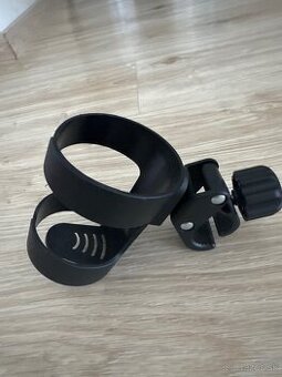 Držiak na vodu, kávu univerzálny pre kočíky