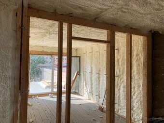 STRIEKANÁ PENOVÁ IZOLACIA-AKCIA