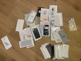 VYPREDAJ: nové diely na rôzne iPhony - všetko za 70€