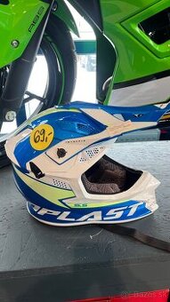 Nová - UFO INTREPID