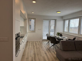 PANORAMA Nitra, novostavba, garážové státie, balkón