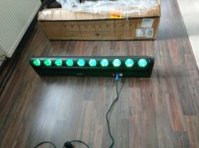 Svetelná rampa RGBW 10x40W