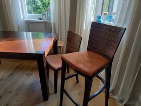 Jedálenský stôl, 4 stoličky, 2 barové stoličky