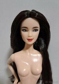 Na predaj zberatelska Barbie Lunar New year