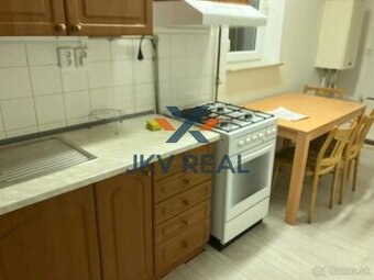 Ponúkame na prenájom zariadený 3i apartmán v rodinnom dome v