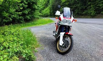 (REZERVOVANÉ) Honda Africa Twin XRV750 RD04