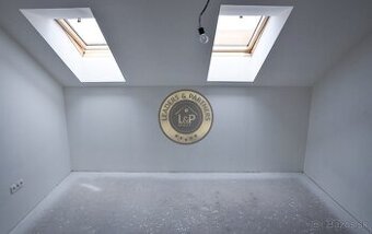 NA PREDAJ 2-izbový HOLOBYT s výhľadom na krásny Spišský hrad