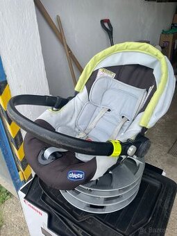 Detská autosedačka značky Chicco - vajíčko