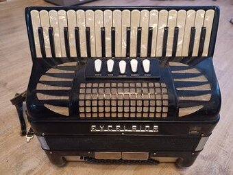 Predam akordeon excelsior