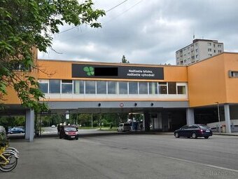 Prenájom-Obchodné priestory 18m2,36m2,70m2,90m2-BA V