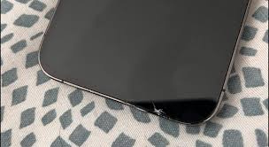 Predam Apple iPhone 12 Pro 256GB sedy s prasklinou