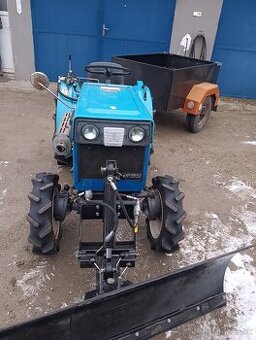 Predam malotraktor 4x4