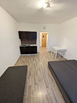 Menší bytík na prenájom, čiastočne zariadený..ihneď volný