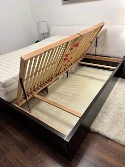 Manželská postel 180x200 cm