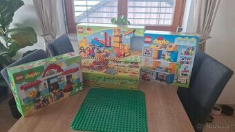 Lego duplo a podložky