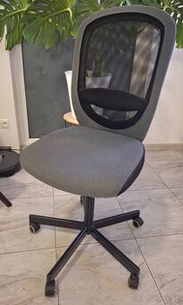 Kancelárska stolička