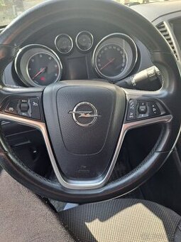 Predám opel insignia