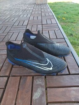 Predam chlapčenske kopačky nike č.42