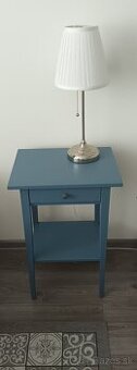 Modry nocny stolik Hemnes
