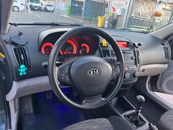 Kia ceed 1.4 77kw 2008