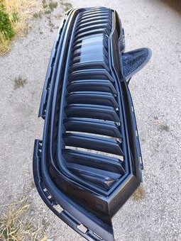 Škoda Octavia 4 RS maska chladiča čierny rám 5E4