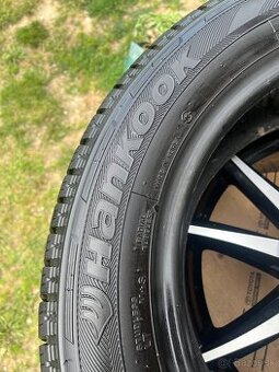 Hankook Winter RW06 215/60 R17C