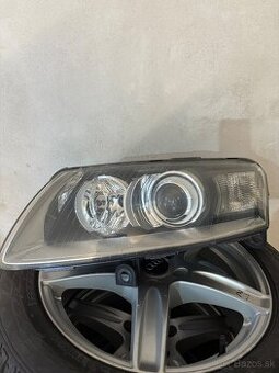 Na predaj originálny xenónový svetlomet Audi A6 C6 (2004–201
