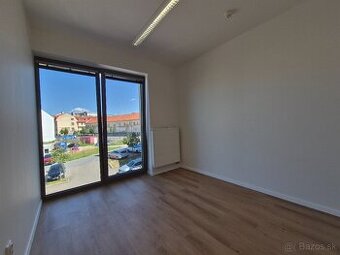 Prenájom modernej kancelárie 11m2 na Jarkovej pri OC Novum