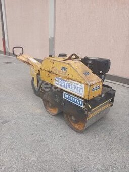 Silniční vibrační válec NTC VVV 701/22H