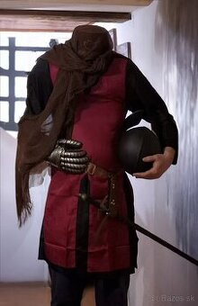 Kostým a šatka - 1