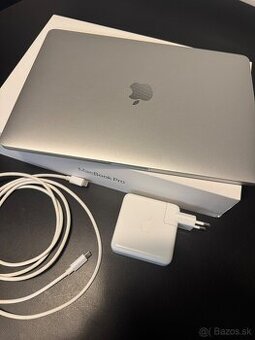 MacBook Pro 13” (2020, Intel i5) – TOP stav / 400 €