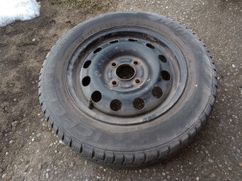 Predám použité zimné pneumatiky na ráfikoch