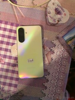 Vimenim čisto noví samsung galaxy a 36 vimena čitaj dole..