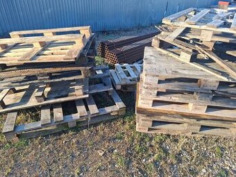 Darujem palety / drevo za odvoz