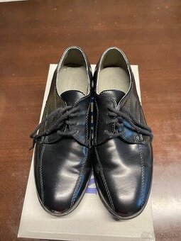 Chlapcenske cierne topanky, vel. 32