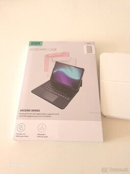ESR Ascend Keyboard Case pre iPad Pro 11"