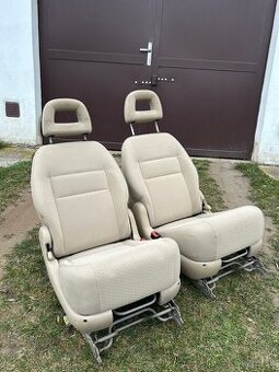 ZADNÉ SEDAČKY SHARAN