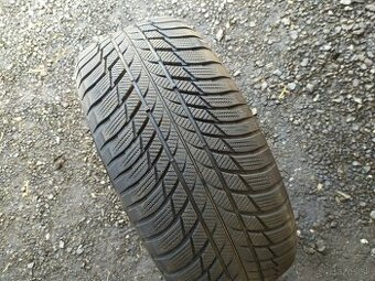 Zimná pneumatika 225/50 R17 Bridgestone 1kus